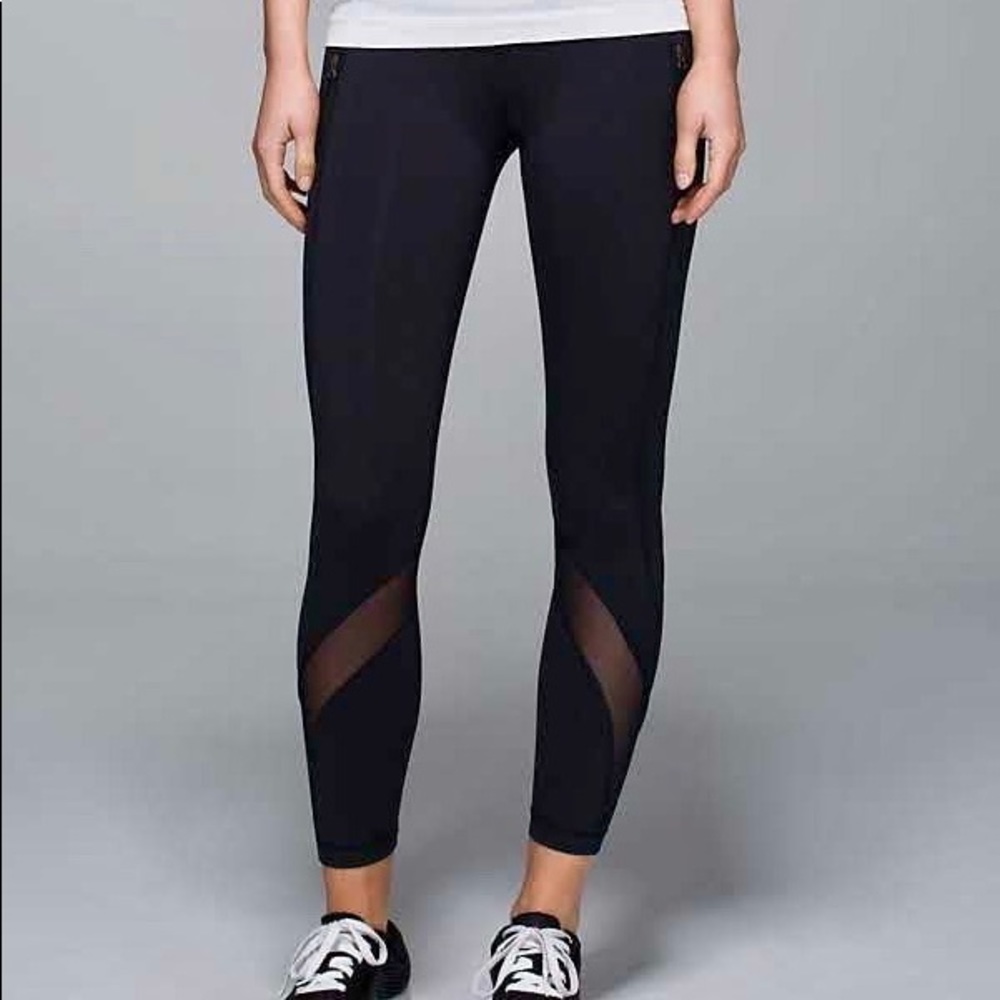 Lululemon Inspire Leggings with mesh (Black, 6)